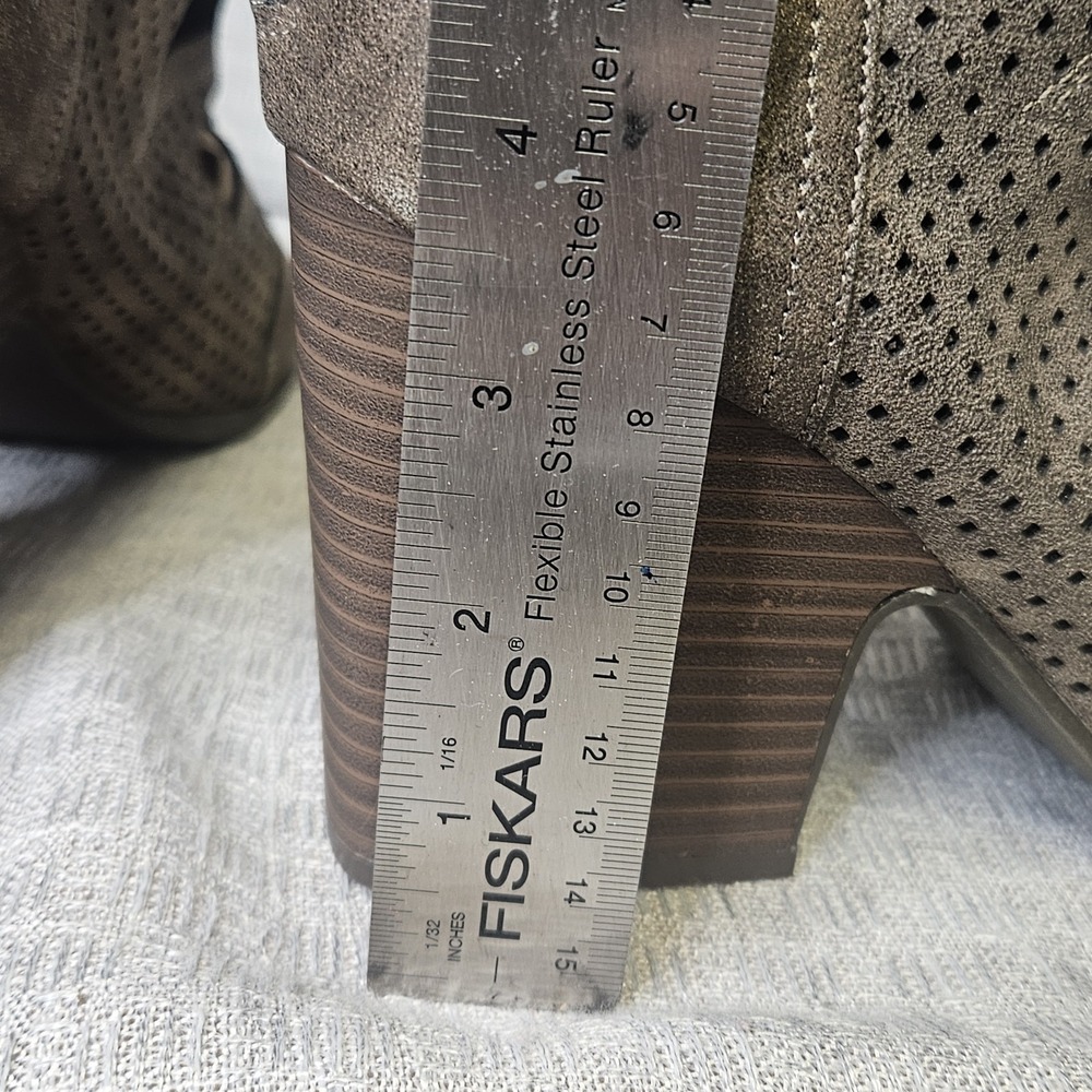 Maurices Trixie Cut brown shimmer stacked heel ankle‎ booties.  Womens Size 9w ? - Picture 8 of 13